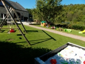 Vakantiehuizen | Belgie en Luxemburg Ardennen vakantiehuisje 5 pers, zwembad, speeltuigen