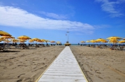 Vakantie | Autovakanties 6-pers. Stacaravan aan zee | Toscane | Camping | Italie
